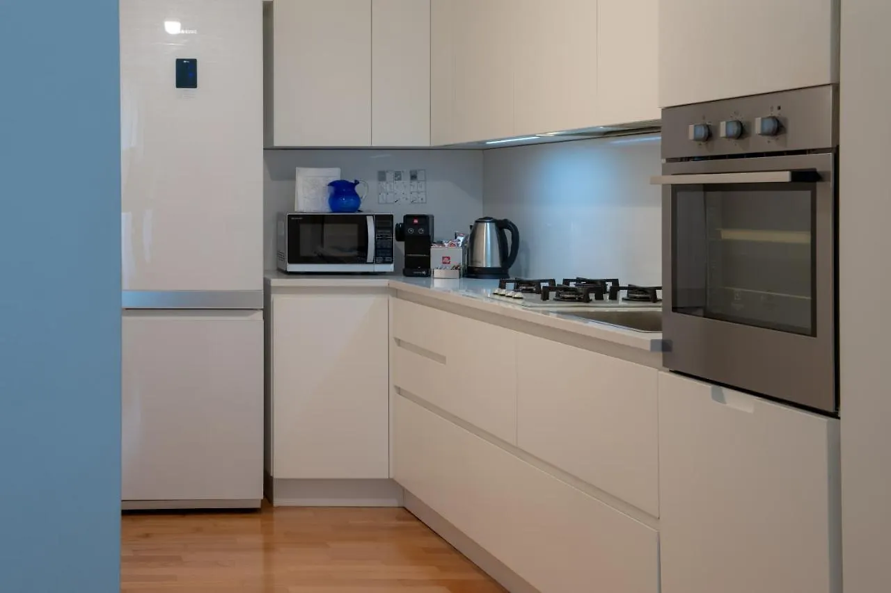 Madeleine Apartments - Appartamento Di Charme Milán