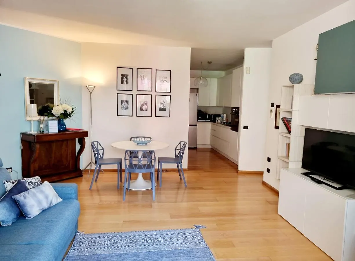Madeleine Apartments - Appartamento Di Charme Milán