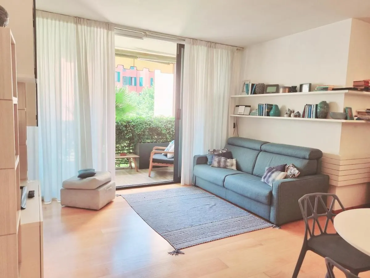 Madeleine Apartments - Appartamento Di Charme Milán